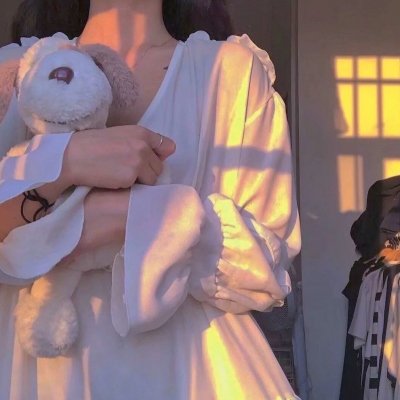 生而平等海报
